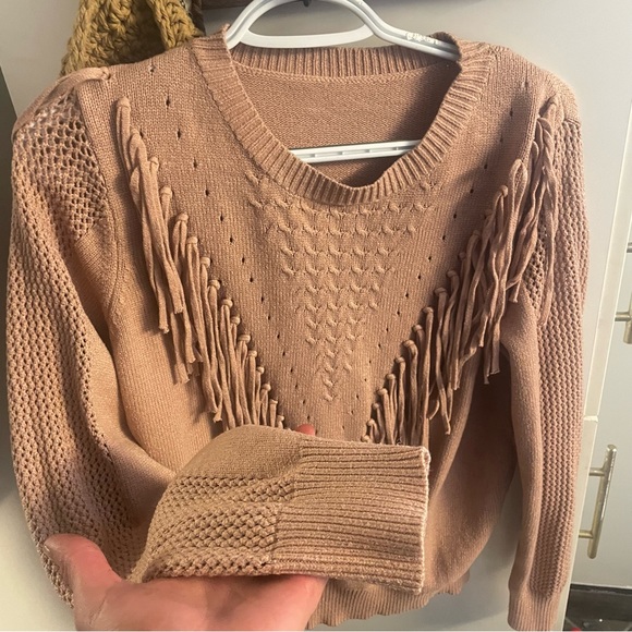 🌵 Soft Knit Fringe Sweater 🌵 - Picture 3 of 3